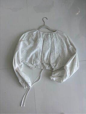 Matteau White Eyelet Cropped Peasant Blouse